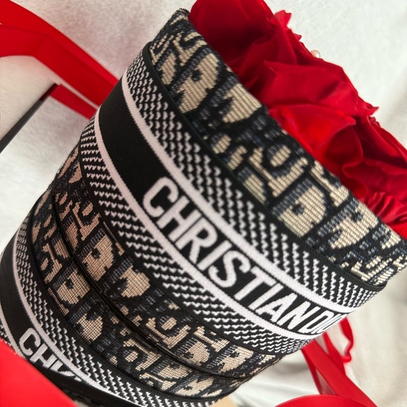 Real Preserved Roses 🌹 - Picture 4 of 6